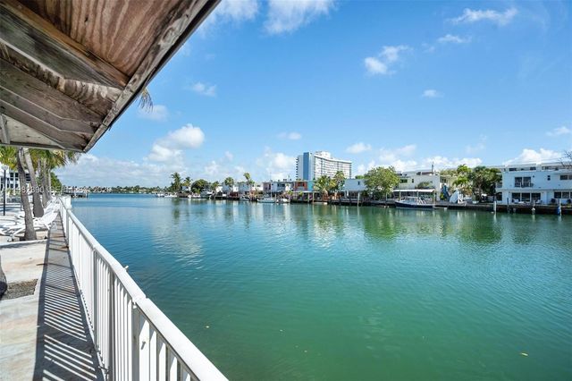 7207 Bay Dr 11, Miami Beach, FL 33141