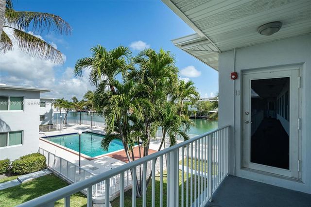 7207 Bay Dr 11, Miami Beach, FL 33141