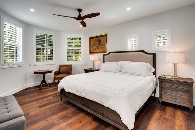 2952 Peachy St 8, Coconut Grove, FL 33133