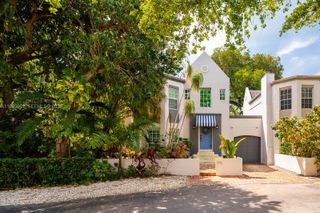 2952 Peachy St 8, Coconut Grove, FL 33133