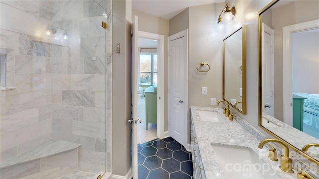 1009 Park West Drive, Charlotte, NC 28209