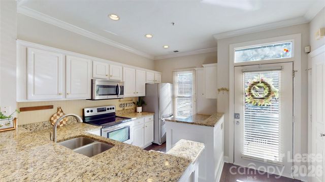 1009 Park West Drive, Charlotte, NC 28209