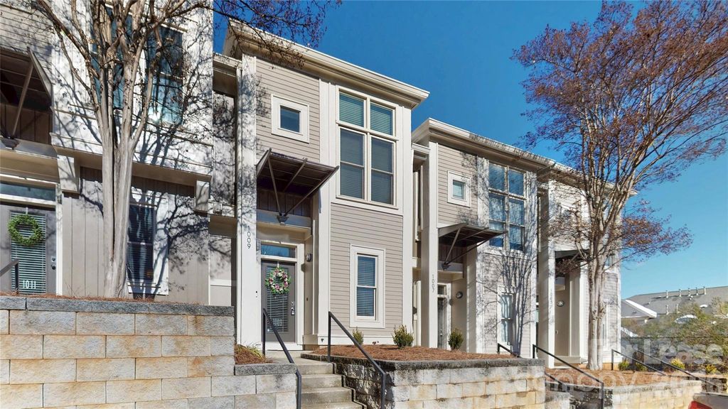 1009 Park West Drive, Charlotte, NC 28209