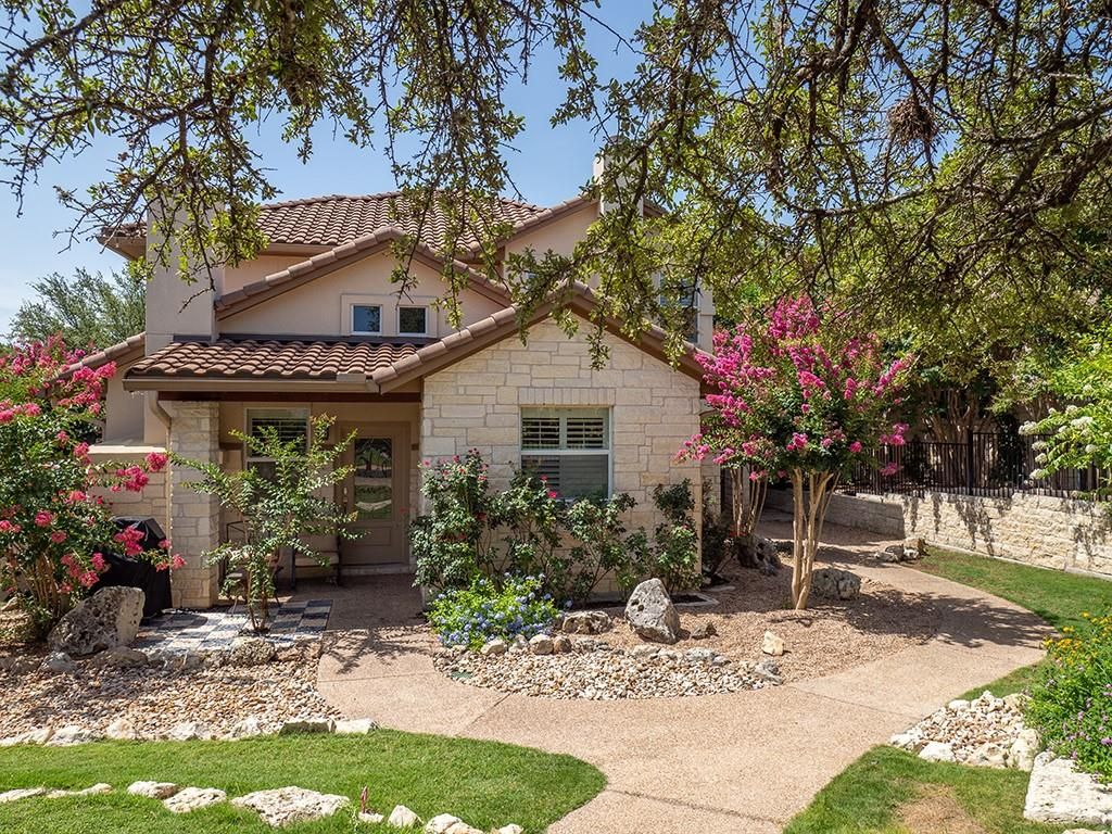 55 Tournament WAY B, The Hills, TX 78738