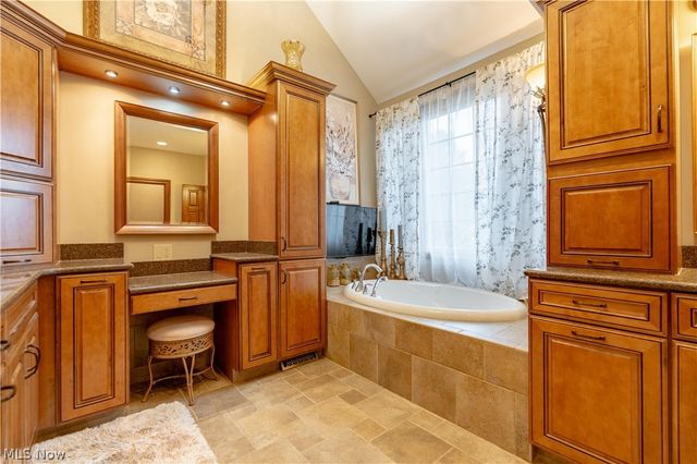 6445 Foxglove Drive, Medina, OH 44256