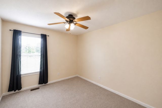 1008 E Evelyn Ct, Portland, TN 37148