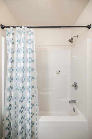 1008 E Evelyn Ct, Portland, TN 37148