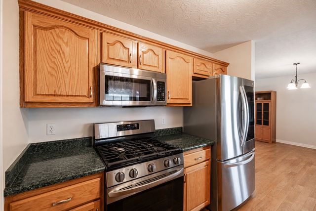 1008 E Evelyn Ct, Portland, TN 37148