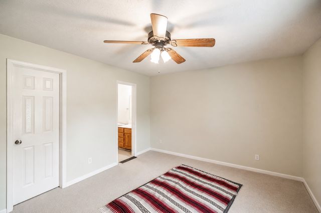 1008 E Evelyn Ct, Portland, TN 37148