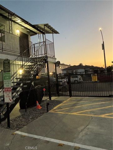 7014 Mountain View Avenue A, Huntington Park, CA 90255
