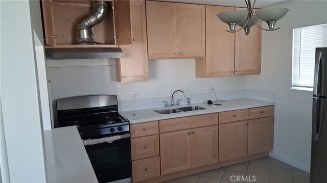 7014 Mountain View Avenue A, Huntington Park, CA 90255