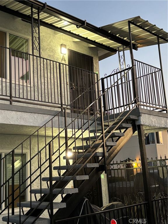 7014 Mountain View Avenue A, Huntington Park, CA 90255