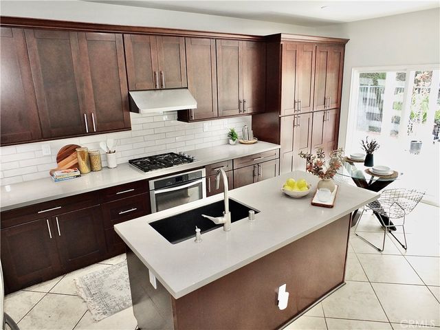 2471 Amelia Court, Signal Hill, CA 90755