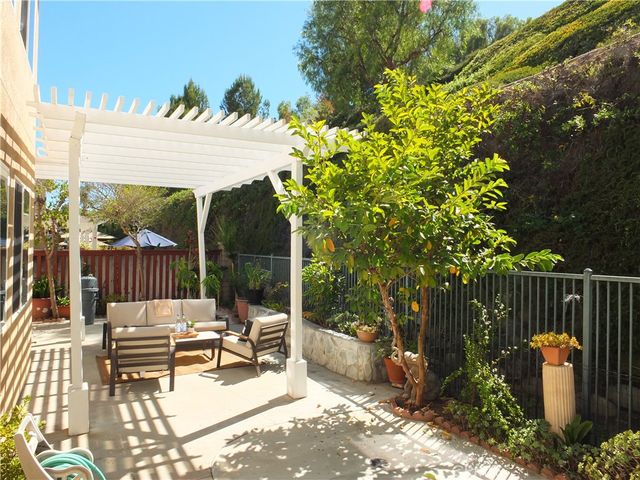 2471 Amelia Court, Signal Hill, CA 90755