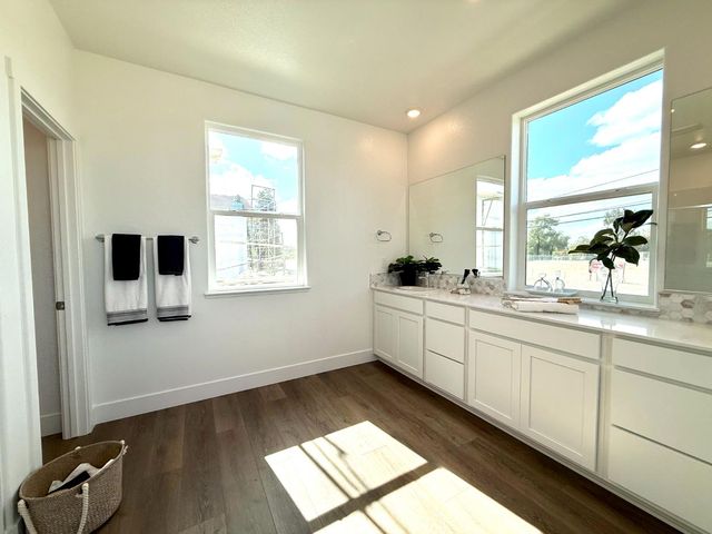 10084 Pixley Ct, Roseville, CA 95747