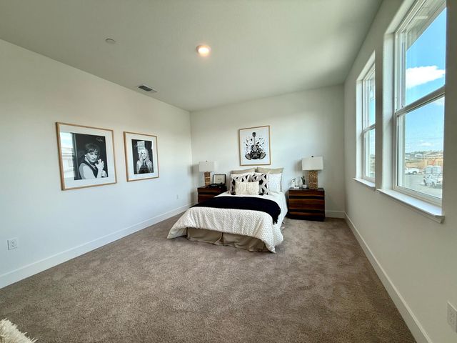 10084 Pixley Ct, Roseville, CA 95747