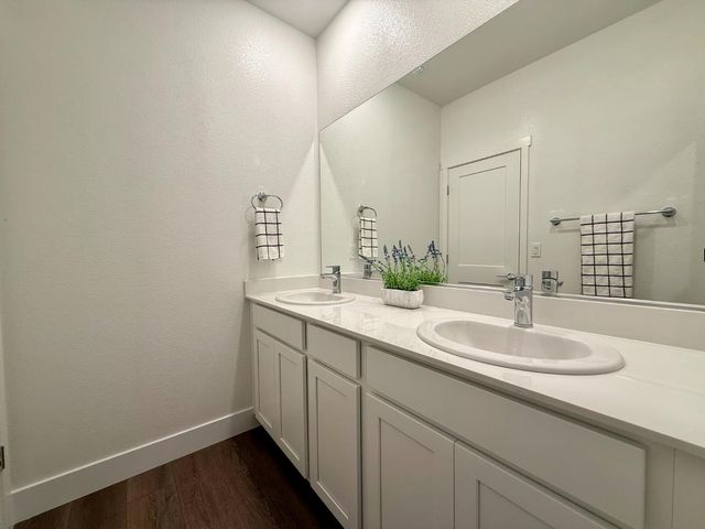 10084 Pixley Ct, Roseville, CA 95747