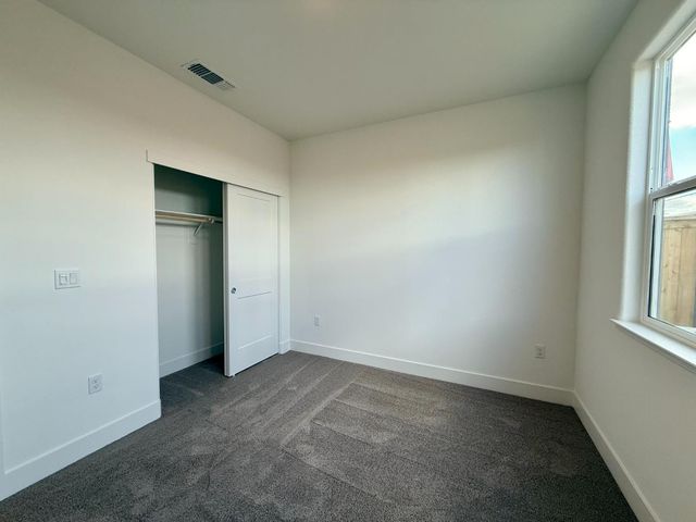 10084 Pixley Ct, Roseville, CA 95747