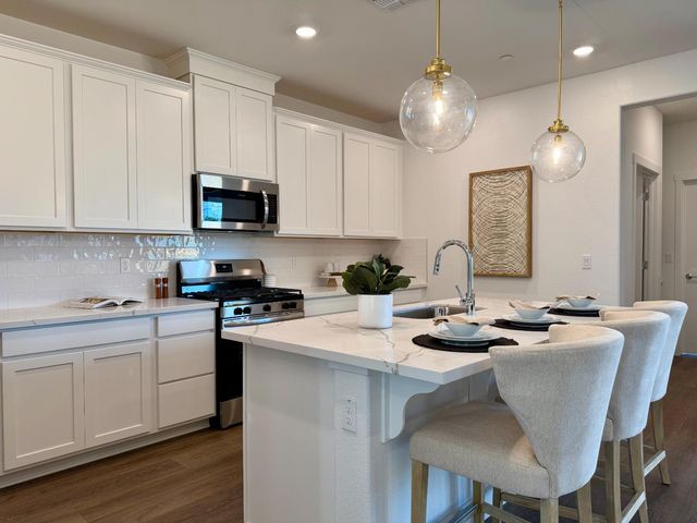 10084 Pixley Ct, Roseville, CA 95747