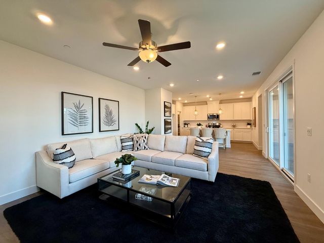 10084 Pixley Ct, Roseville, CA 95747