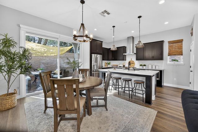 7544 Twin Bridges Ln, Citrus Heights, CA 95610