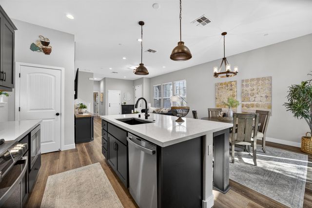 7544 Twin Bridges Ln, Citrus Heights, CA 95610