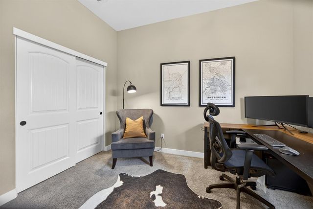 7544 Twin Bridges Ln, Citrus Heights, CA 95610