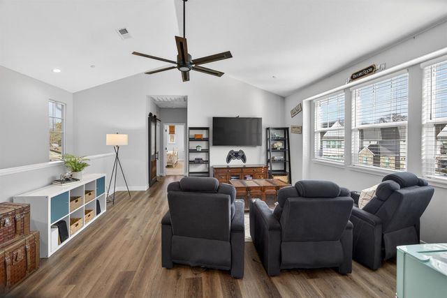 7544 Twin Bridges Ln, Citrus Heights, CA 95610