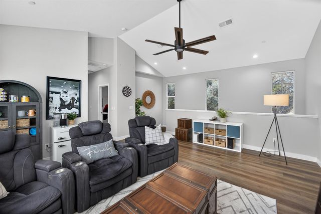 7544 Twin Bridges Ln, Citrus Heights, CA 95610