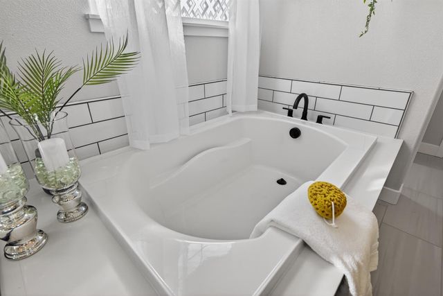 7544 Twin Bridges Ln, Citrus Heights, CA 95610