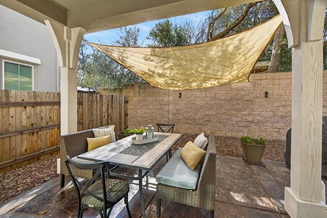 7544 Twin Bridges Ln, Citrus Heights, CA 95610