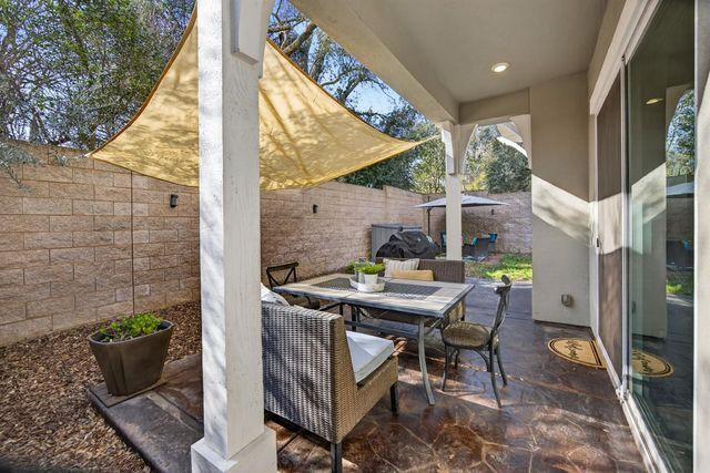 7544 Twin Bridges Ln, Citrus Heights, CA 95610