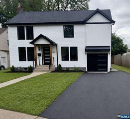 40 Philips Street, Bloomfield, NJ 07003