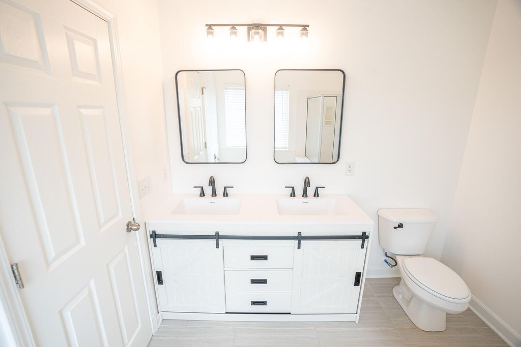 Image 19 of property listing at 243 Cameron Street, Summerville, SC 29486