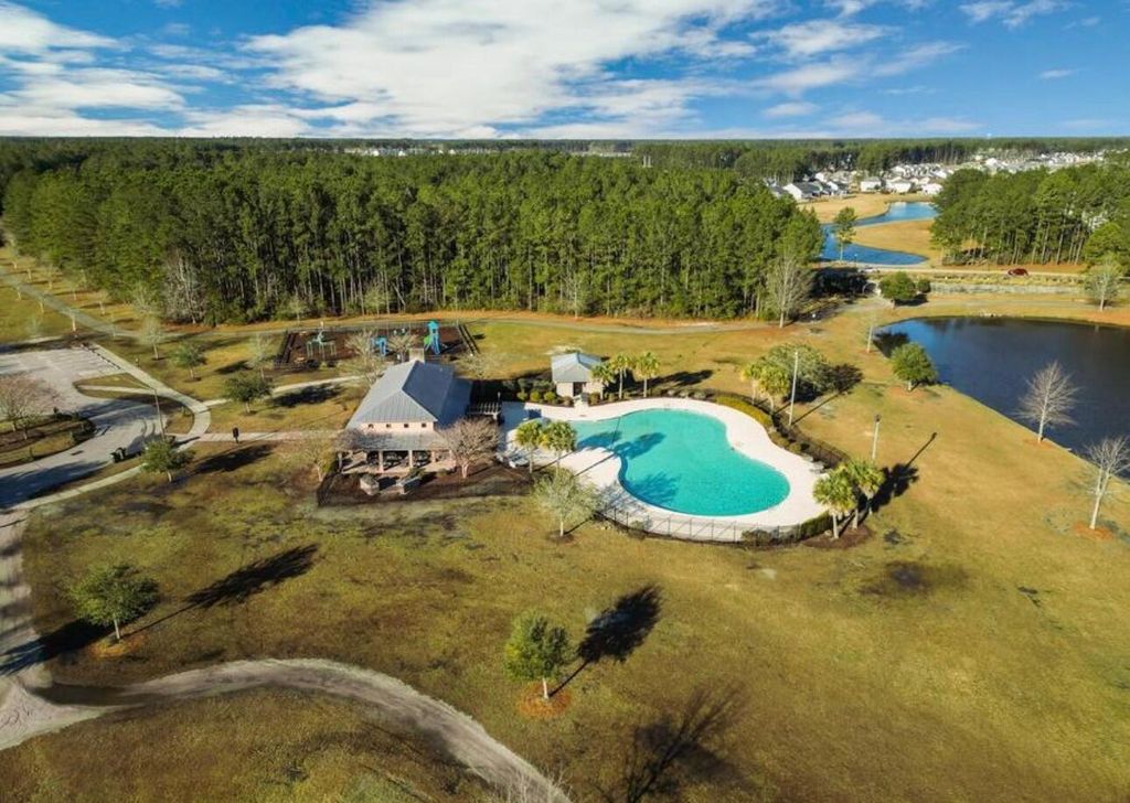 Image 38 of property listing at 243 Cameron Street, Summerville, SC 29486