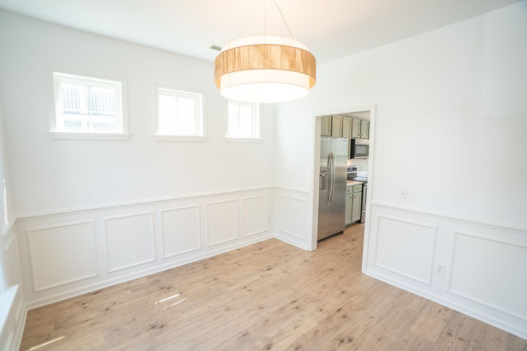 Image 9 of property listing at 243 Cameron Street, Summerville, SC 29486