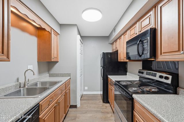 3505 Lodge Ln APT 111, Louisville, KY 40218