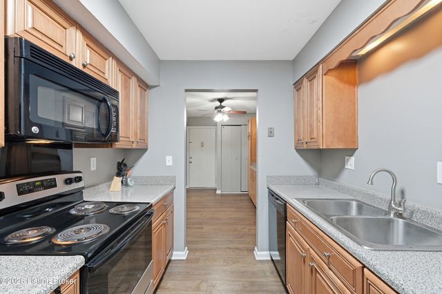 3505 Lodge Ln APT 111, Louisville, KY 40218