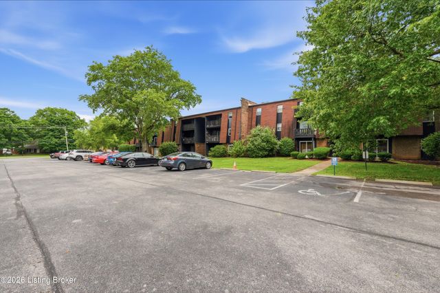 3505 Lodge Ln APT 111, Louisville, KY 40218
