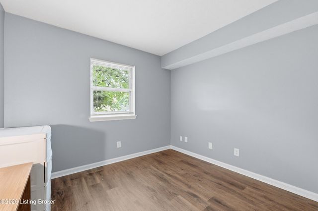 3505 Lodge Ln APT 111, Louisville, KY 40218