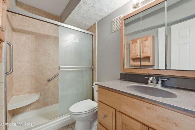 3505 Lodge Ln APT 111, Louisville, KY 40218