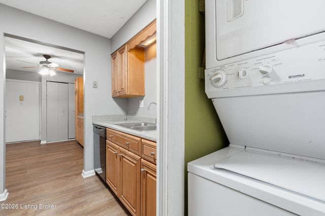 3505 Lodge Ln APT 111, Louisville, KY 40218