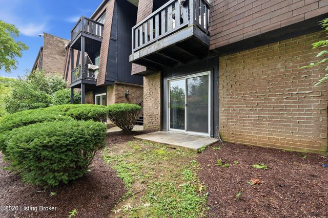3505 Lodge Ln APT 111, Louisville, KY 40218