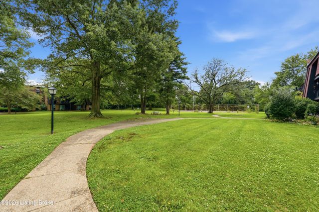 3505 Lodge Ln APT 111, Louisville, KY 40218