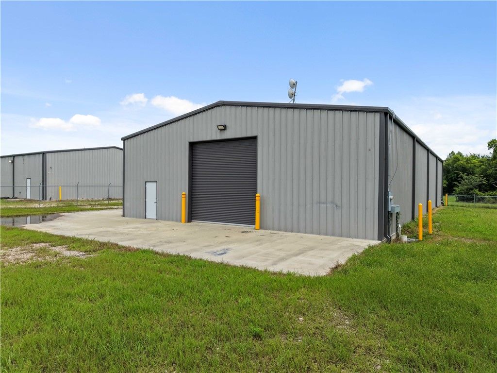 7502 East State Highway 21, Bryan, TX 77808 — photo 4