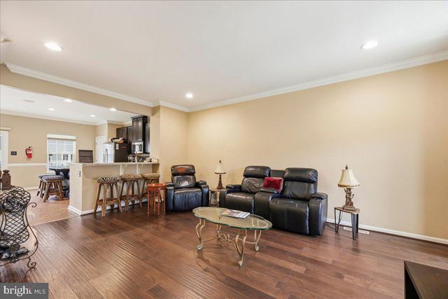 81 VILLAGE GREEN LN, Sicklerville, NJ 08081