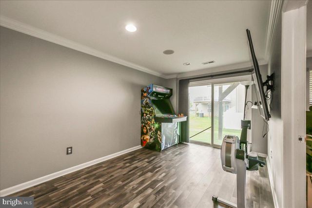 81 VILLAGE GREEN LN, Sicklerville, NJ 08081