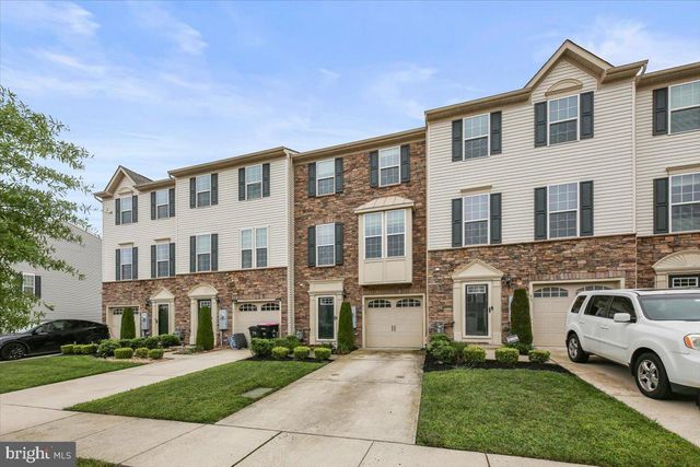 81 VILLAGE GREEN LN, Sicklerville, NJ 08081
