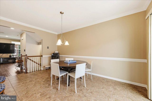 81 VILLAGE GREEN LN, Sicklerville, NJ 08081
