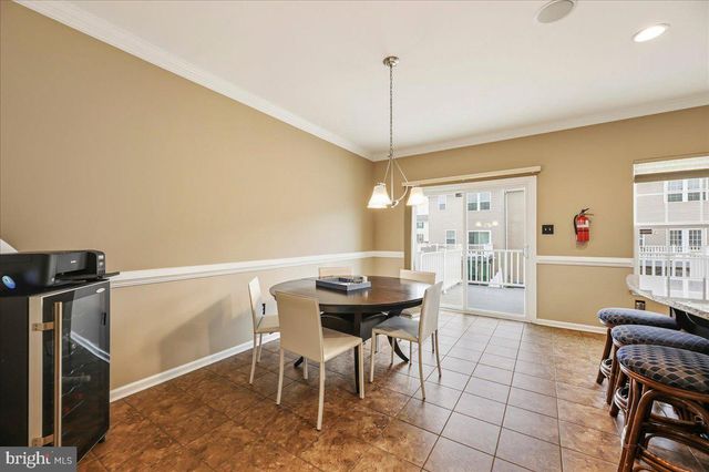 81 VILLAGE GREEN LN, Sicklerville, NJ 08081
